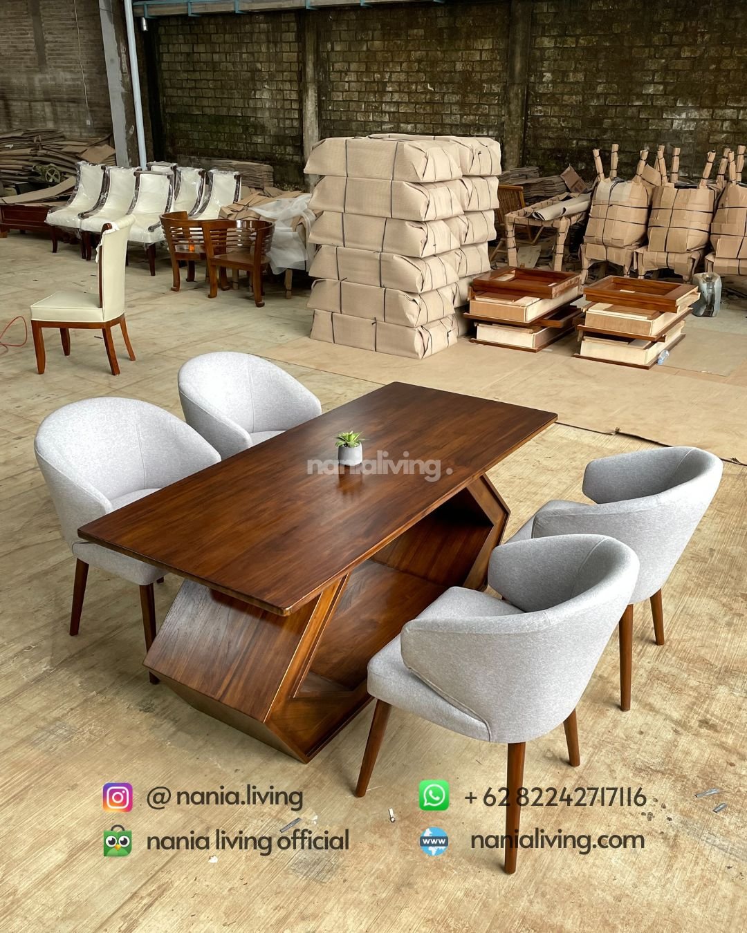 cv nania bintang utama