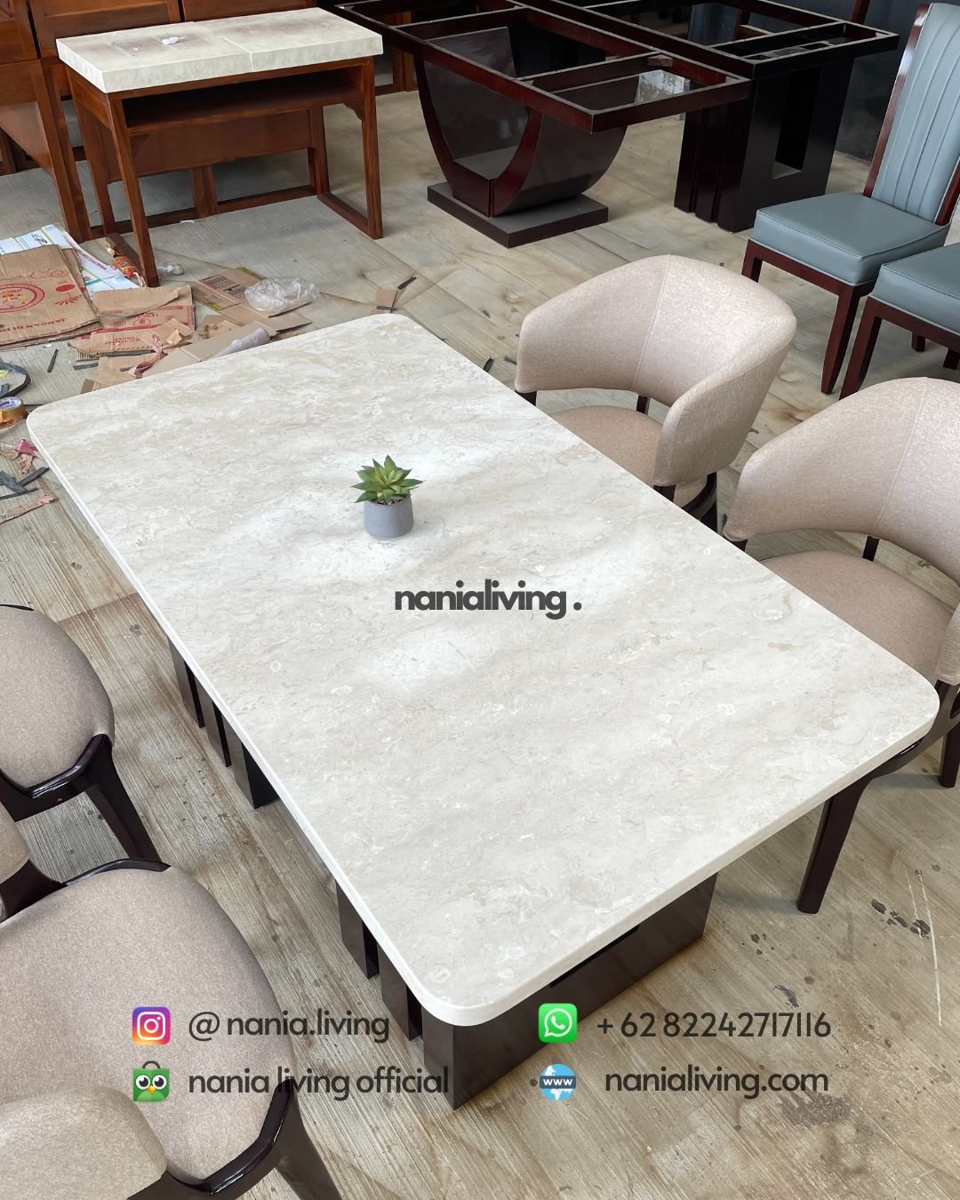 marble Saint Helena Marble Dining Table With 4 Chairs