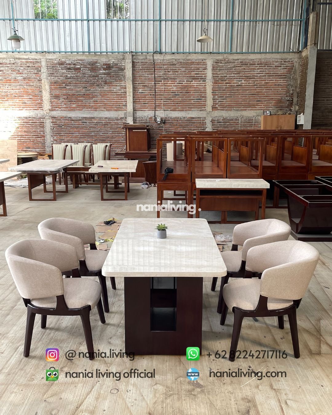 cv nania bintang utama