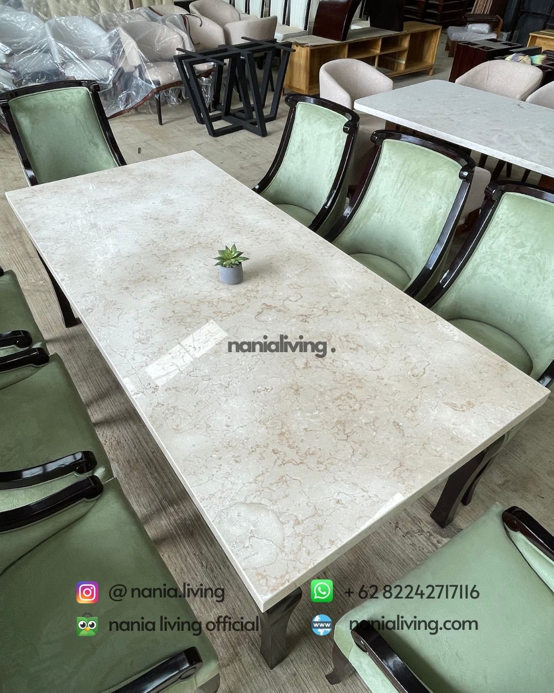Cream Marble Dining Table With 8 Modern Chairs