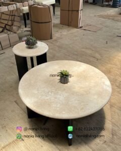 detail Elegant Double Marble Guest Table