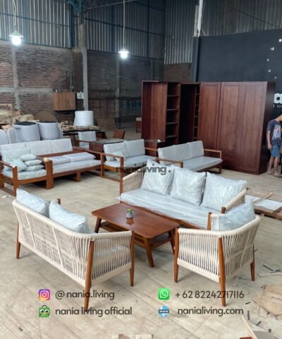 cv nania bintang utama