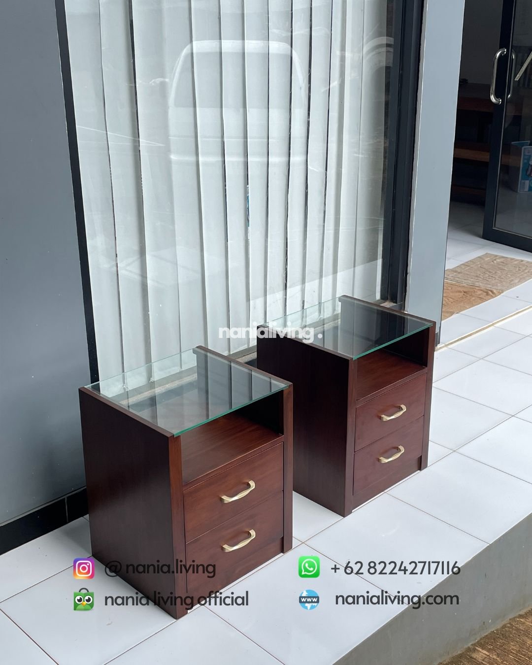 Minimalist Side Table With Glass Top (4) cv nania bintang utama
