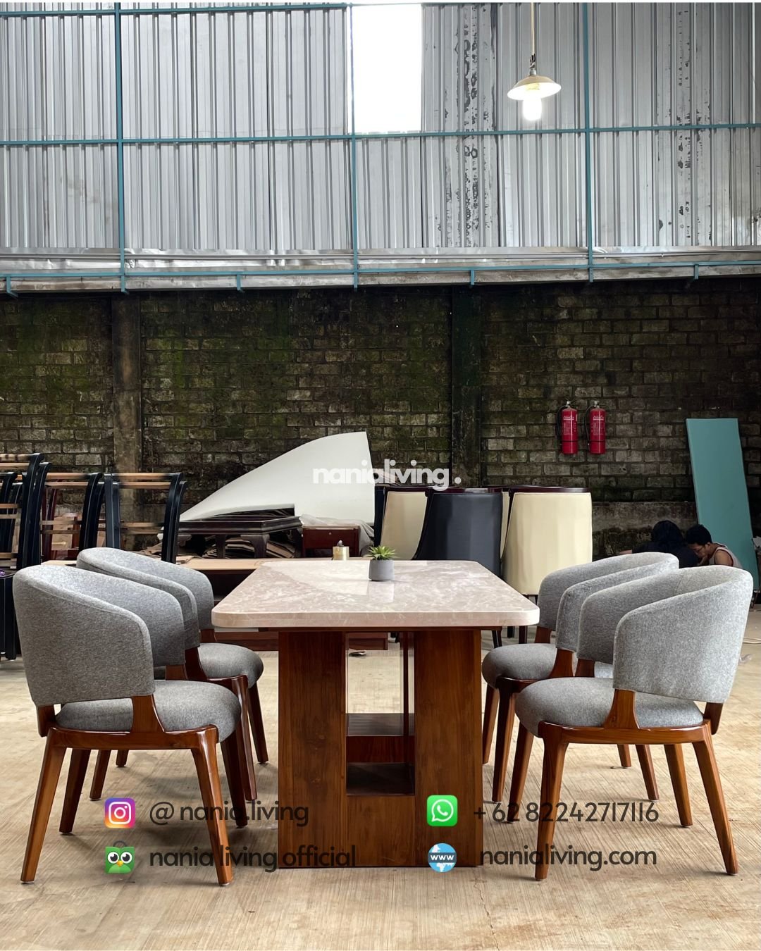 Saint Helena Natural Dining Table With 4 Chairs (4) cv nania bintang utama