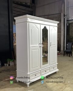 3-door White Lacquered Wardrobe With Mirror