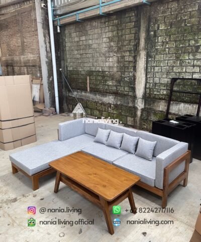 cv nania bintang utama