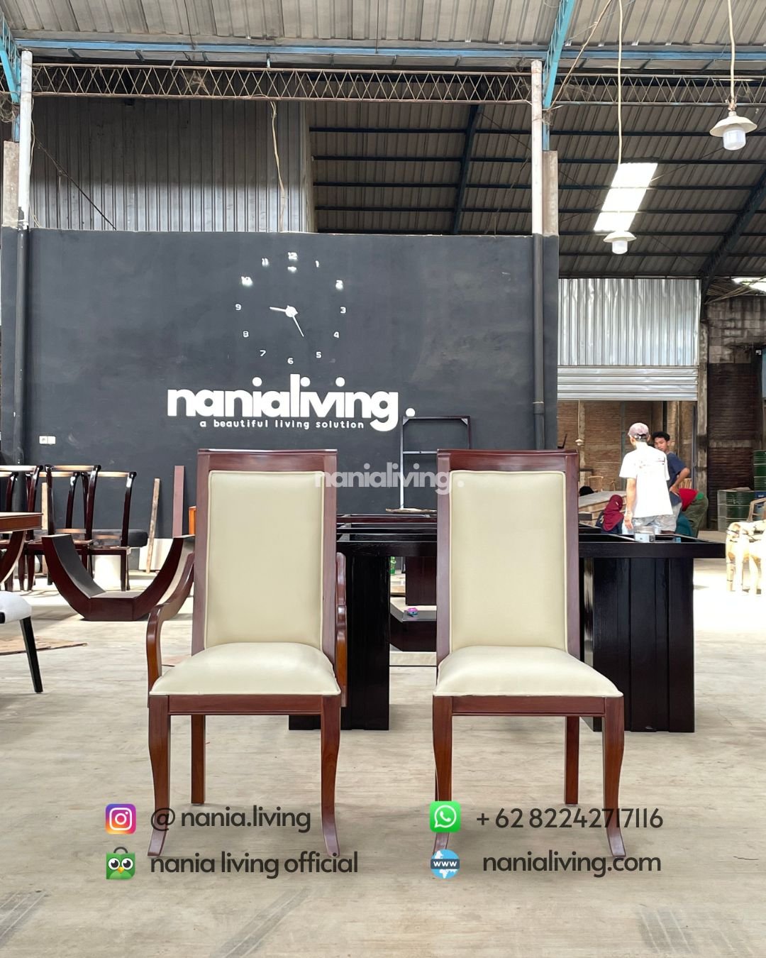 Modern Minimalist Teak Dining Chair With Armrests (2) Modern Minimalist Teak Dining Chair With Armrests