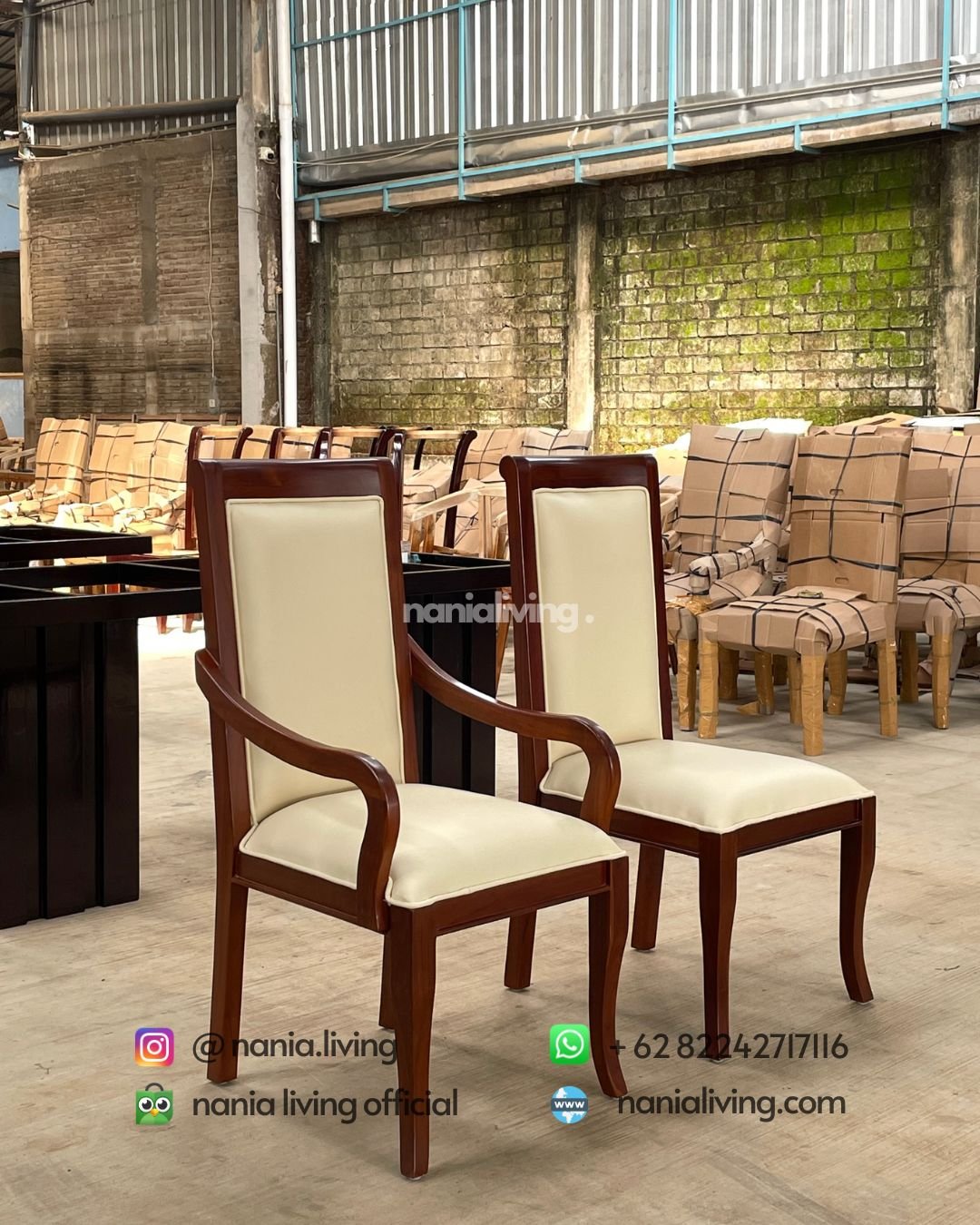 Modern Minimalist Teak Dining Chair With Armrests (6) cv nania bintang utama