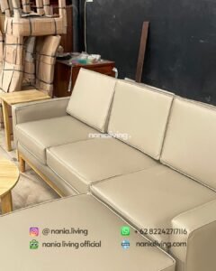 Modern Teak Corner Coffee Table Set