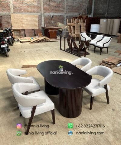 side Modern Teak-striped Dining Table With 4 Chairs