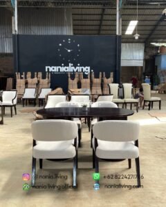 back Modern Teak-striped Dining Table With 4 Chairs