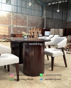 detail Modern Teak-striped Dining Table With 4 Chairs