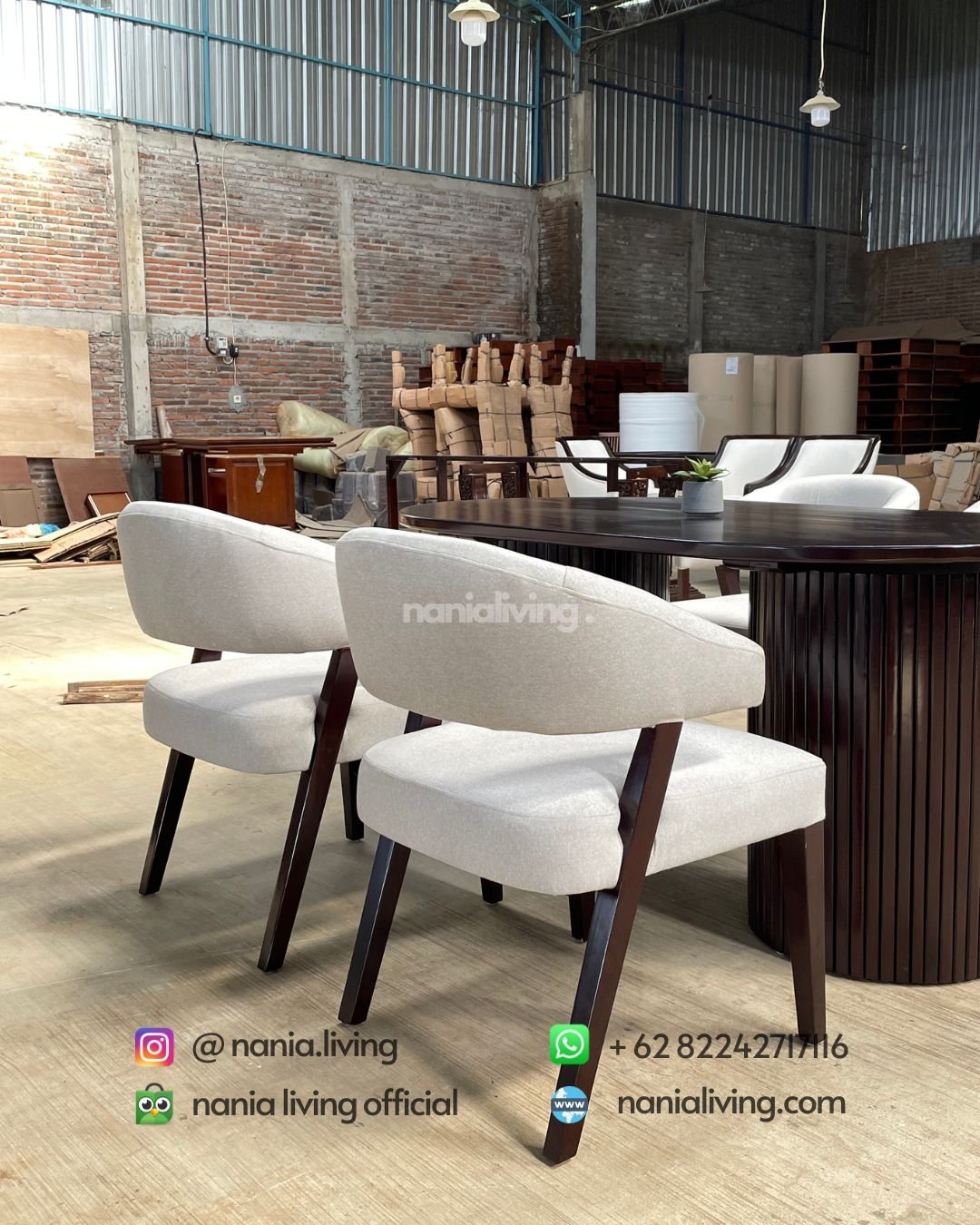 side chair Modern Teak-striped Dining Table With 4 Chairs