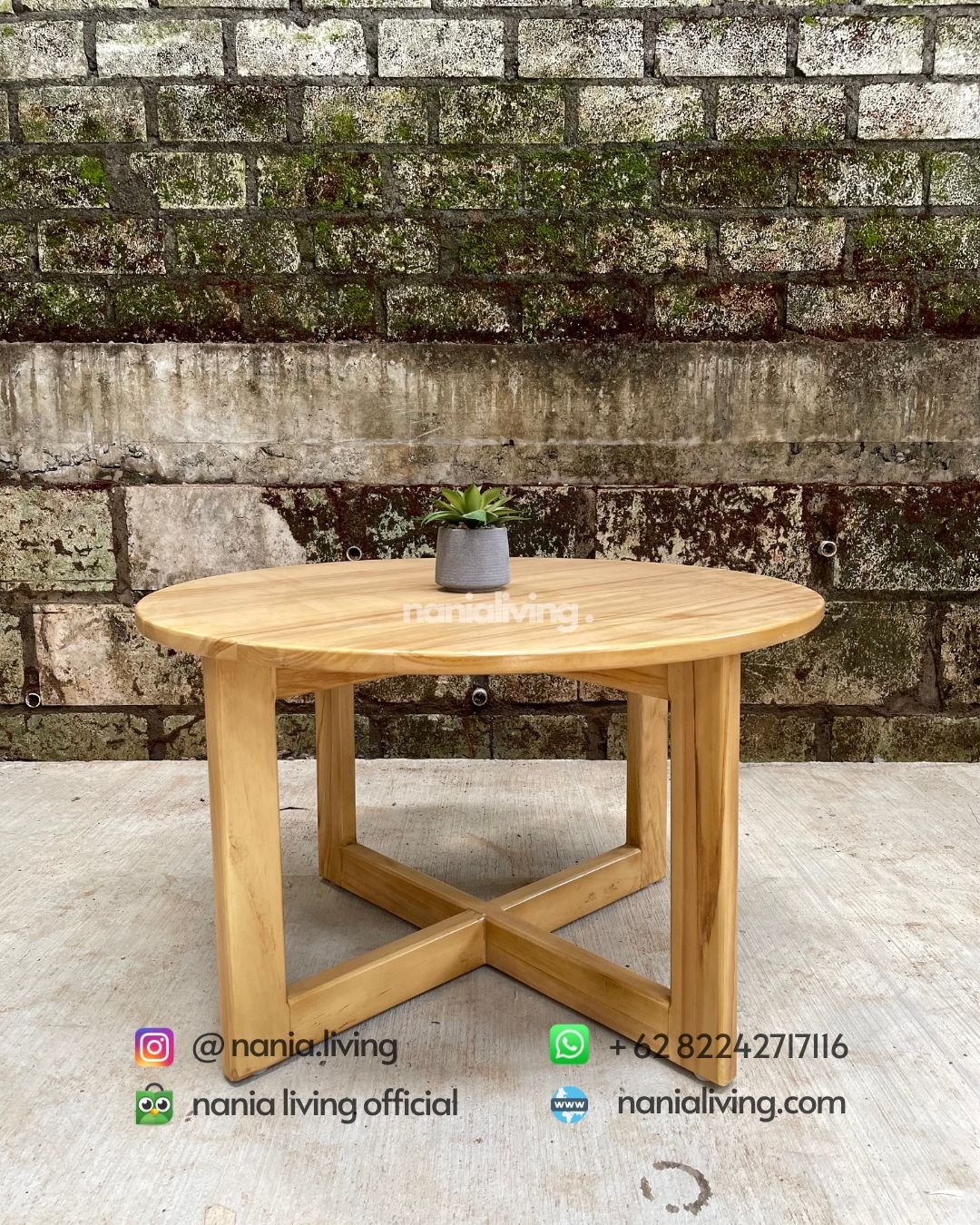 Natural Teak Round Dining Table
