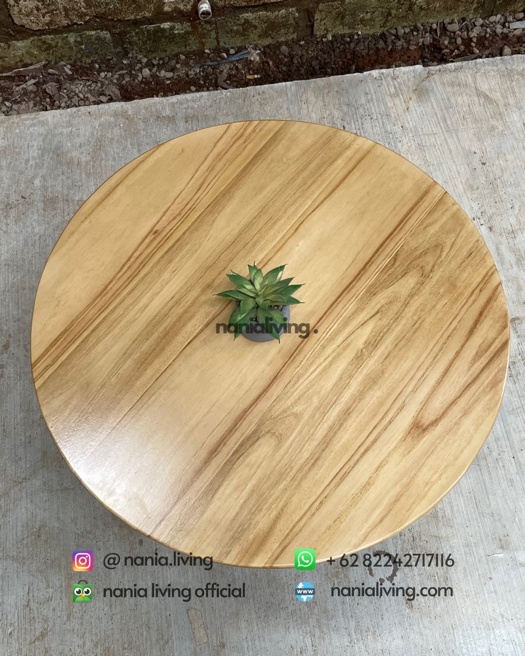 top Natural Teak Round Dining Table