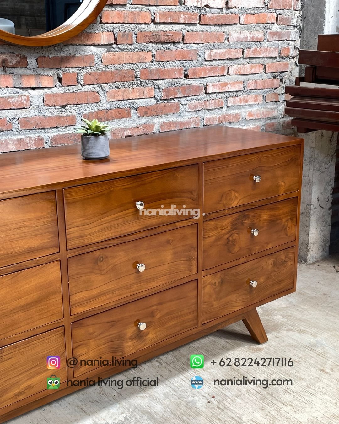 Teak Sideboard With A Round Mirror (2) detail Teak Sideboard With A Round Mirror