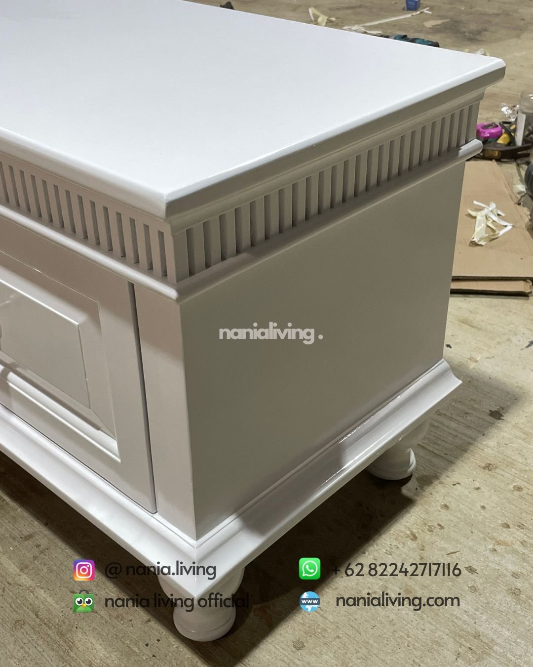 detail White Lacquered Tv Cabinet With 4 Storage Drawers