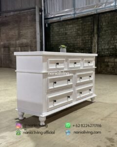side White lacquered sideboard with 7 drawers