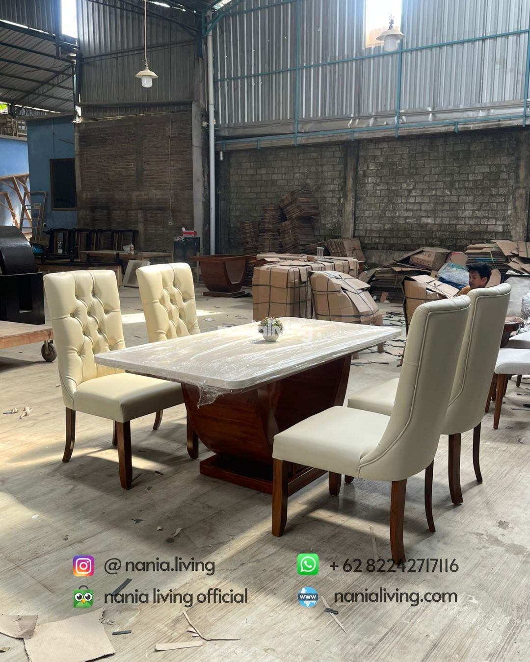 Cream-coloured Marble Dining Table Set With 4 Modern Chairs