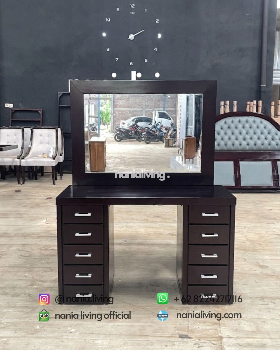 Dressing Table With 8 Drawers And Large Mirror (7) cv nania bintang utama