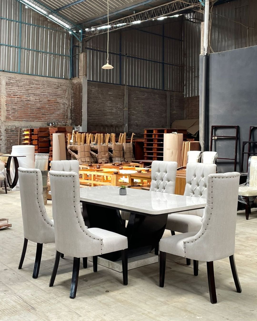 Marble Dining Table Set With Button-back Chasir (4) cv nania bintang utama