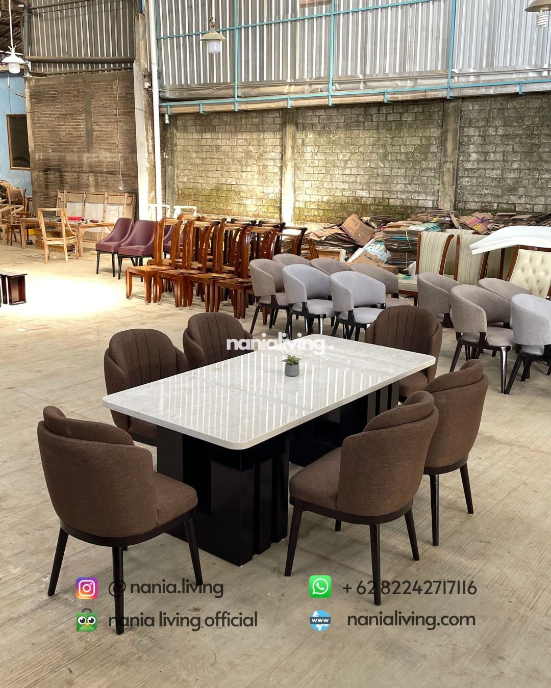 side Marble Dining Table With 6 Shell-shaped Chairs