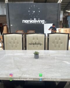 detail Modern marble dining table with 8 luxury dining chairs