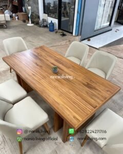detail Modern teak dining table with 6 retro chairs