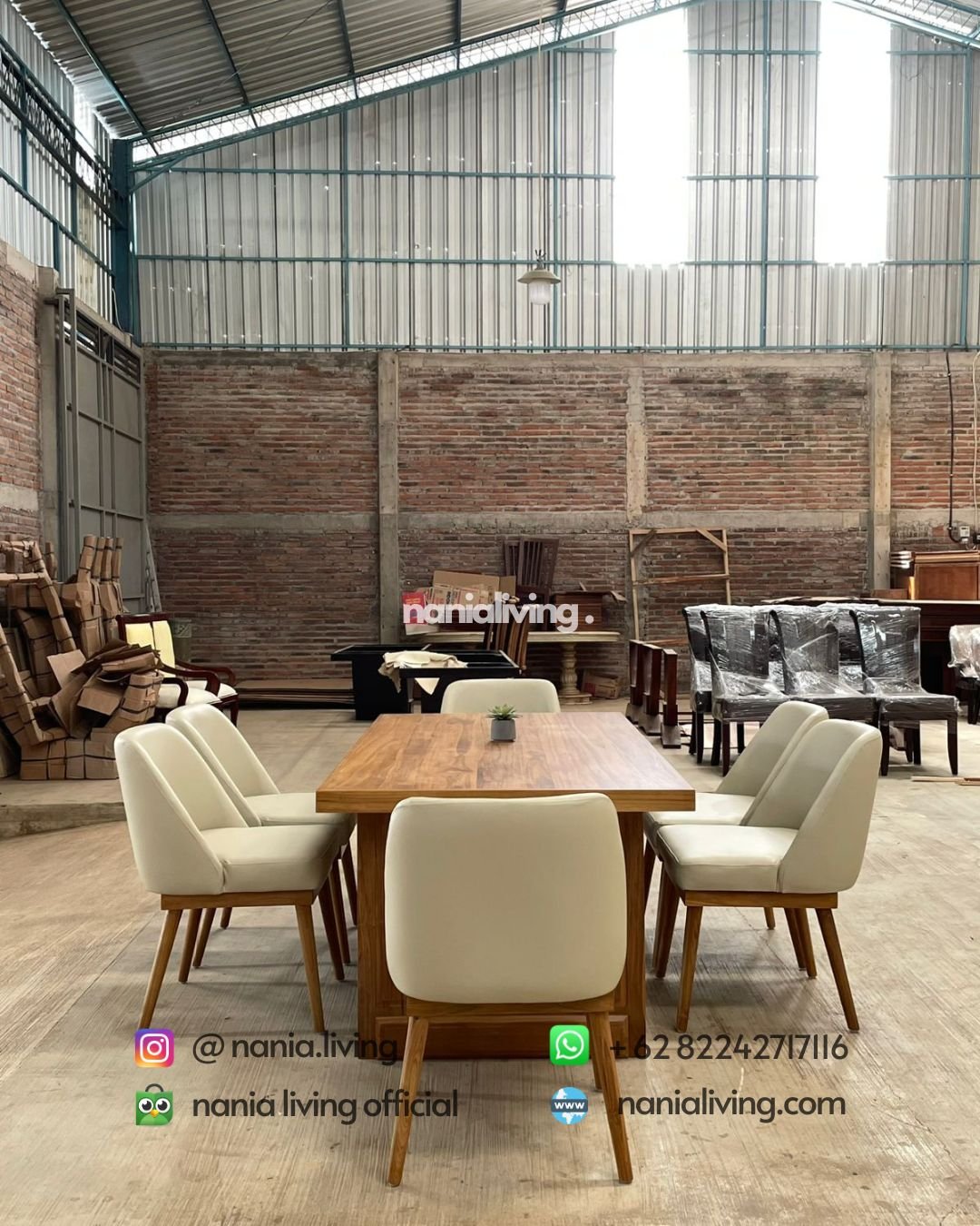 side Modern teak dining table with 6 retro chairs