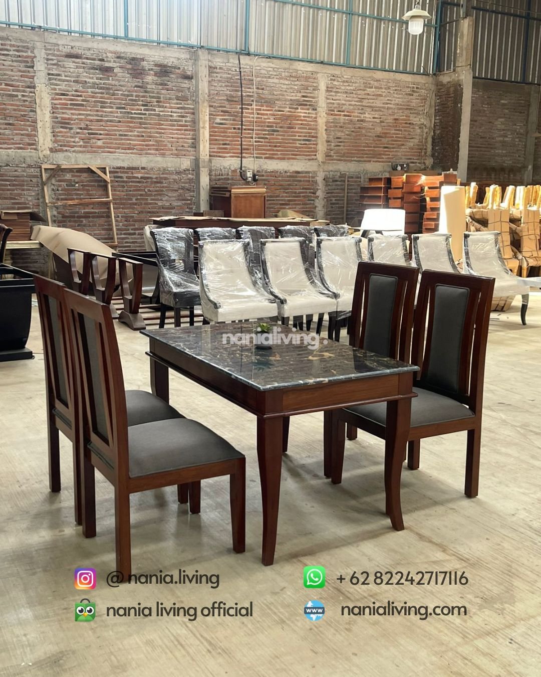 Portoro Marble Dining Table With 4 Teak Chairs