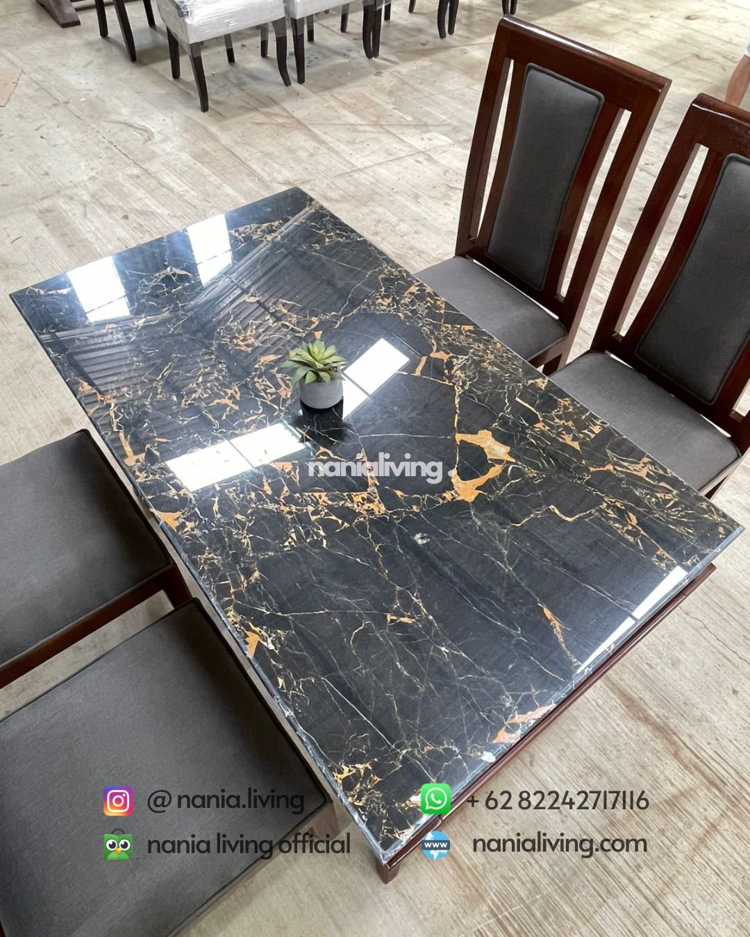 top Portoro Marble Dining Table With 4 Teak Chairs