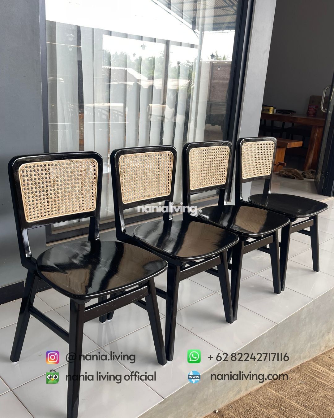 side Ropan Dining Chair Combination of Teak And Rattan