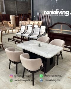 Saint Helena Walnut Dining Table With 4 Chairs