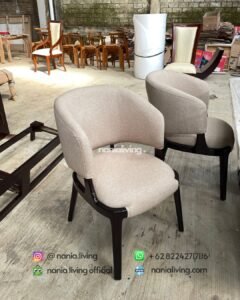 chair Saint Helena Walnut Dining Table With 4 Chairs