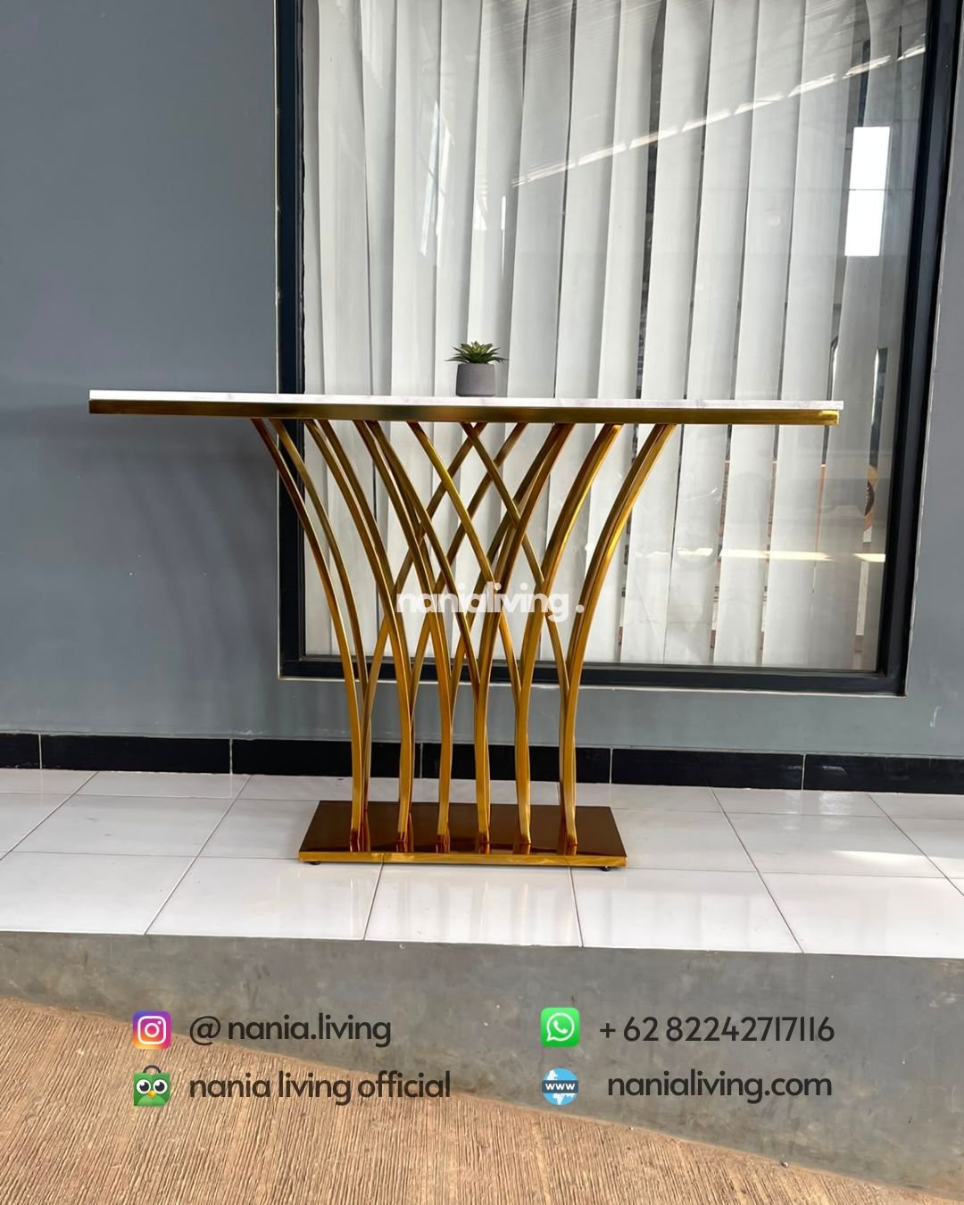 Marble Console Table With Gold-coloured Iron Legs (4) side Marble Console Table With Gold-coloured Iron Legs