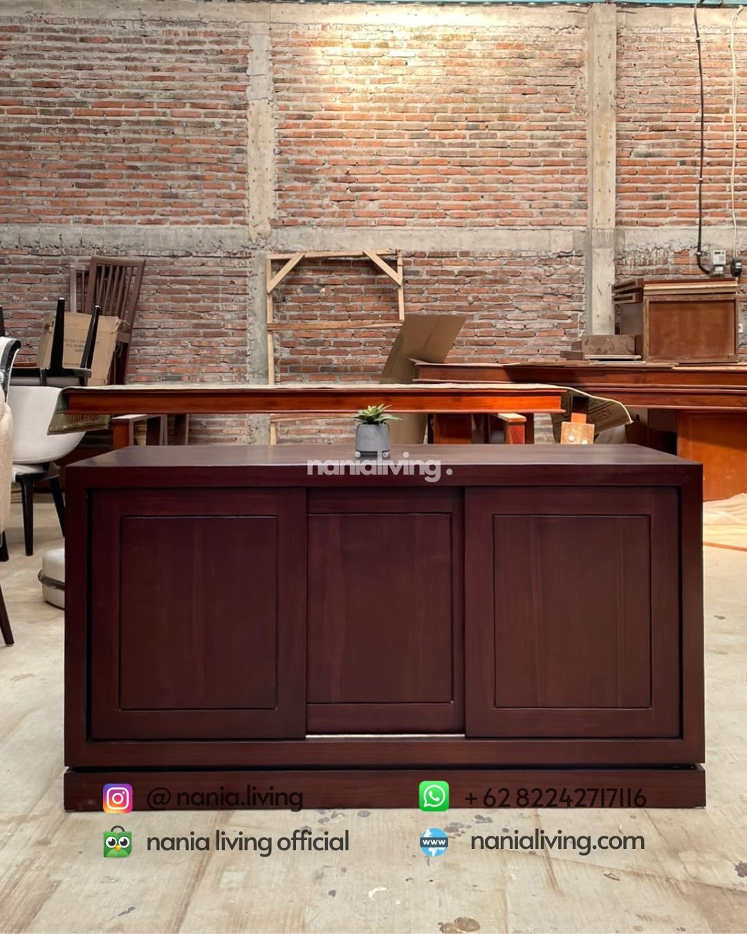 Minimalist 3-door Sliding Teak Sideboard (1) Minimalist 3-door Sliding Teak Sideboard