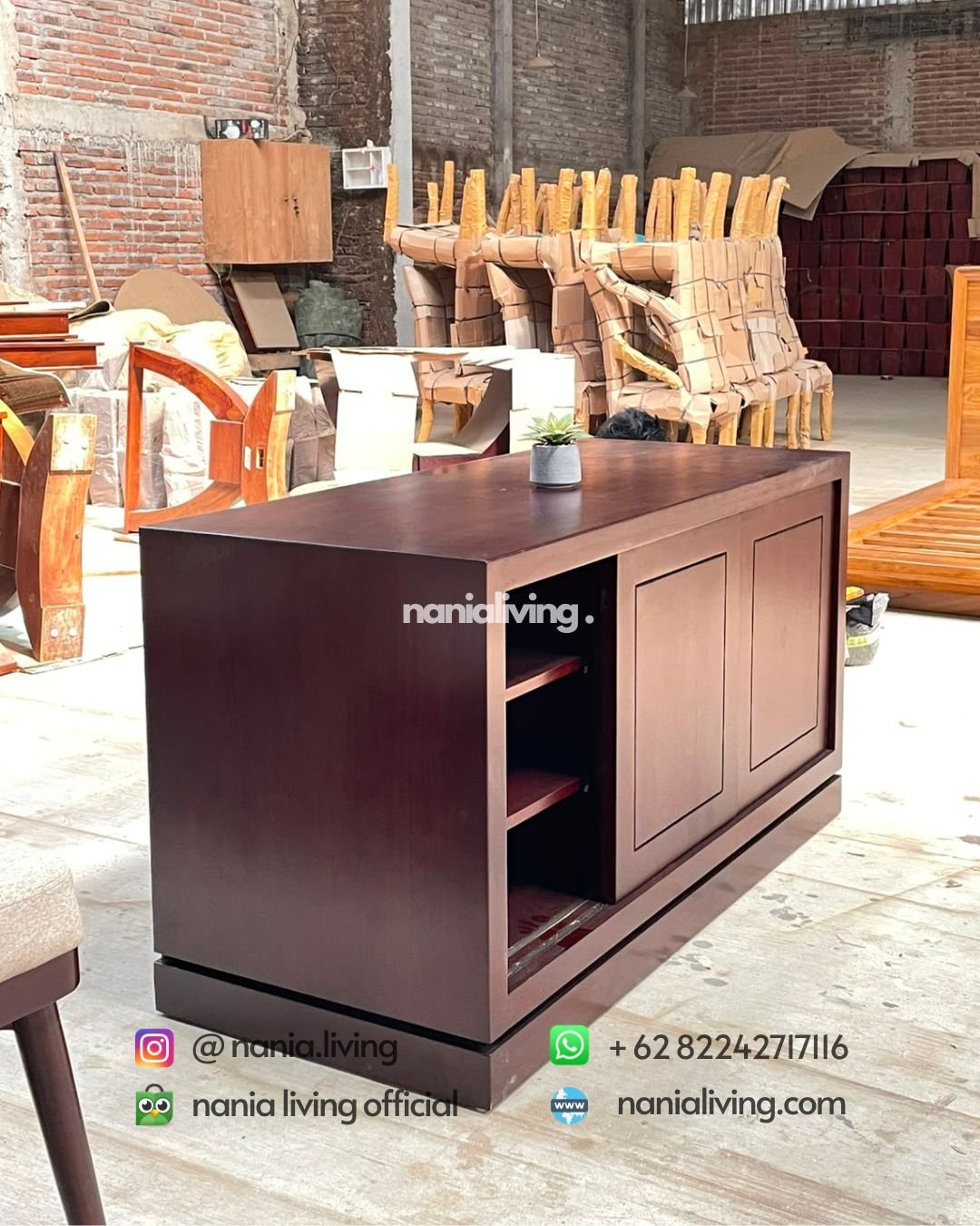 Minimalist 3-door Sliding Teak Sideboard (4) nanialiving