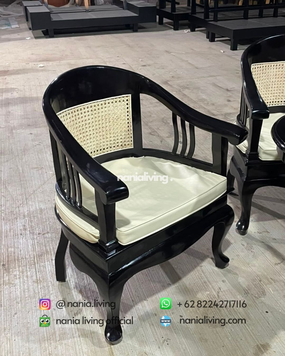 Black Betawi-style Dining Set With Rattan Accents (4)