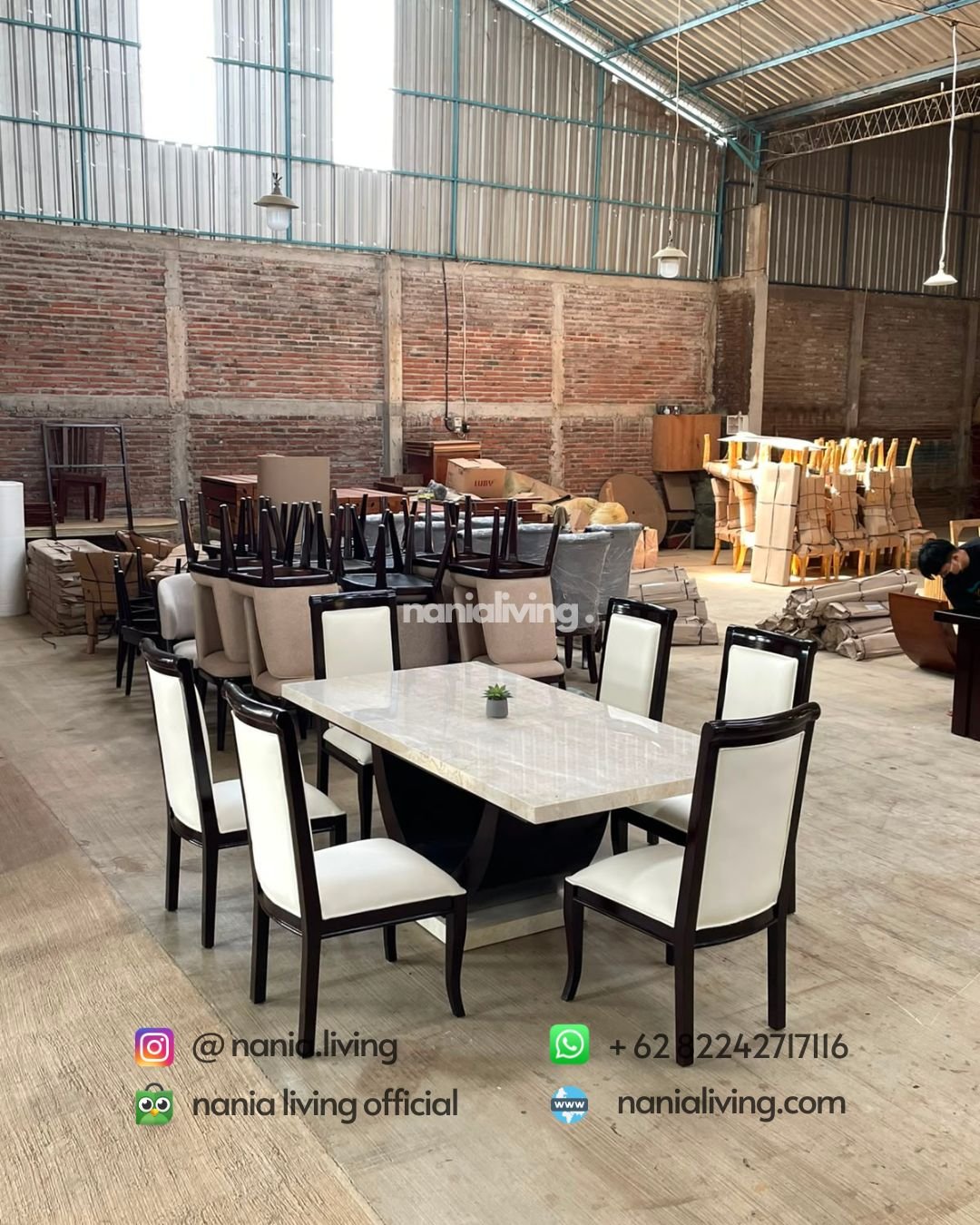 Minimalist Marble Dining Table With 6 Teak Chairs (3)