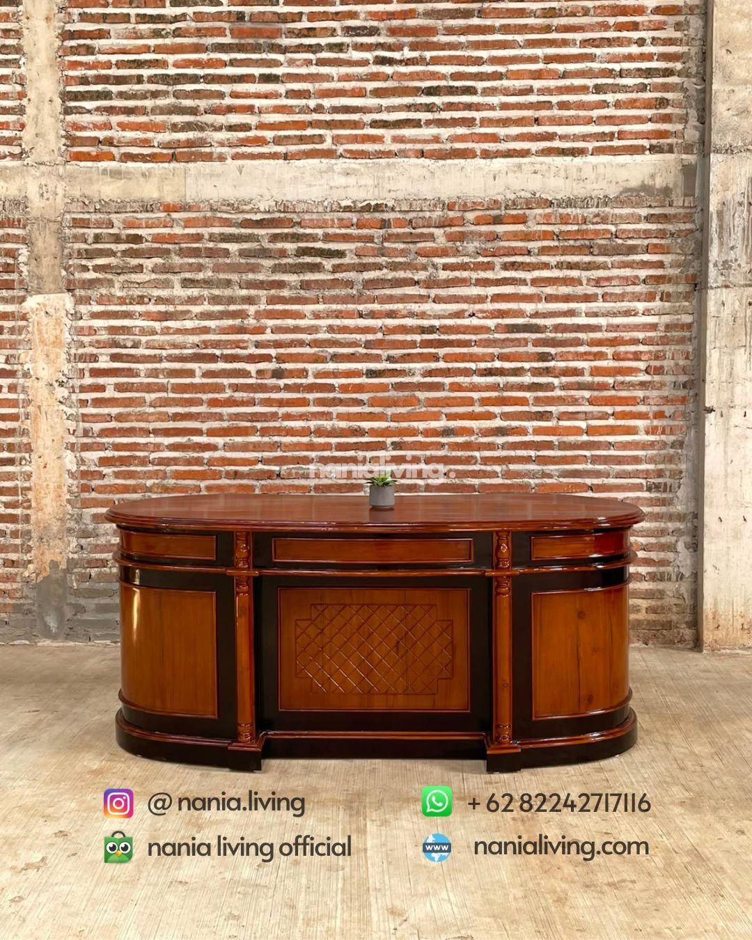 Modern Curved Teak Desk (1)