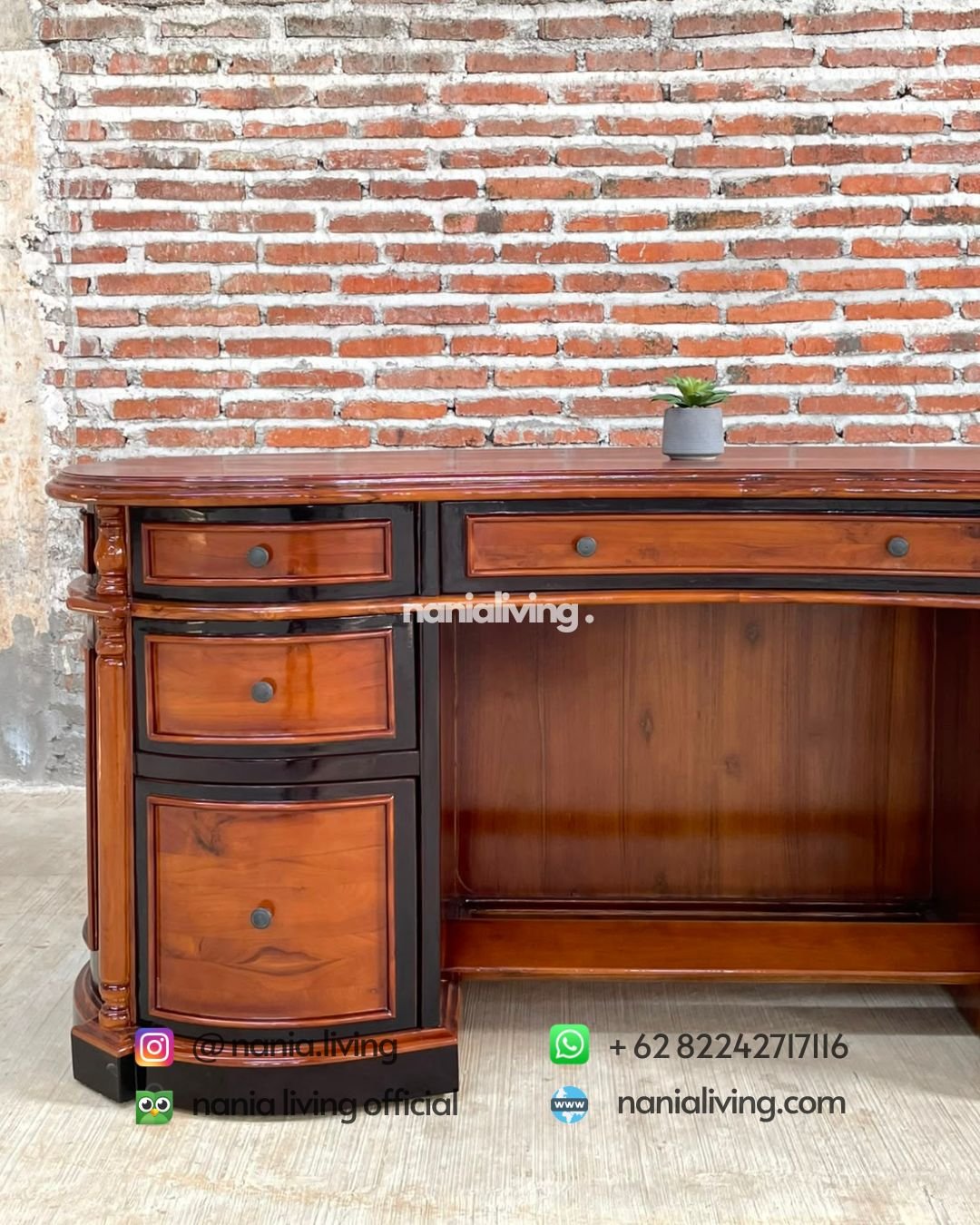 Modern Curved Teak Desk (4)