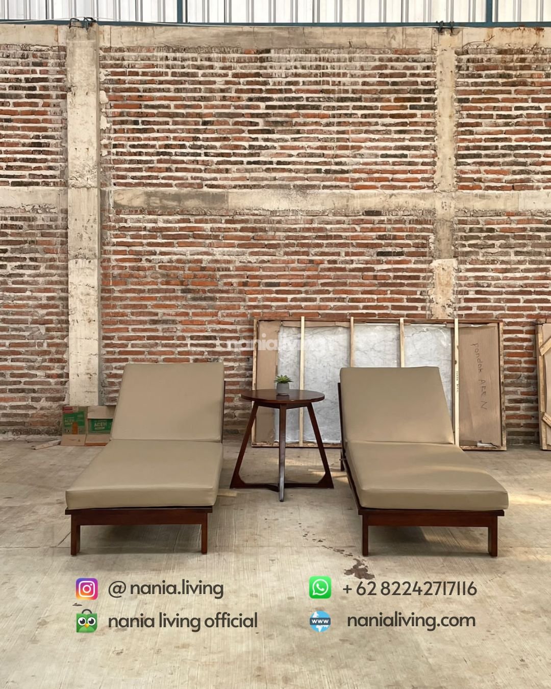 Set Lounger Chairs With Small Table (6)