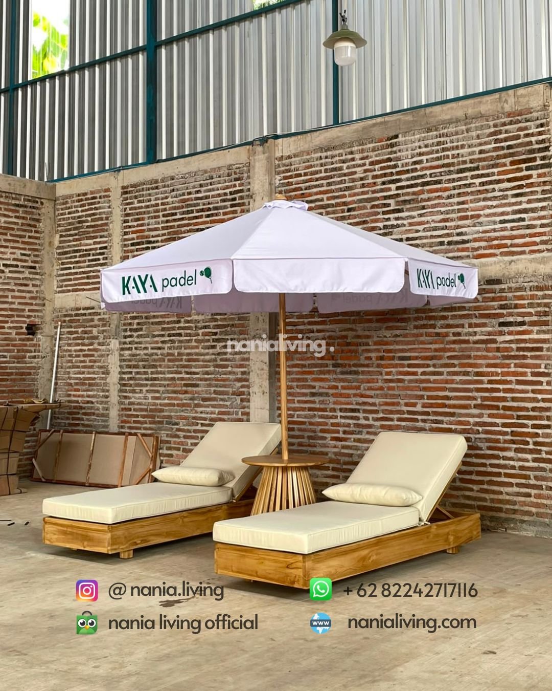 Set Of Beach Loungers With A Teak Parasol (1)
