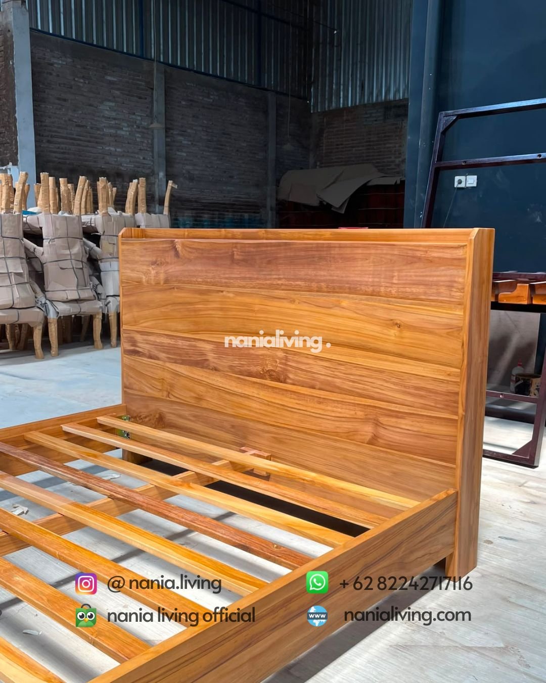 Simple Minimalist Teak Bed (4)