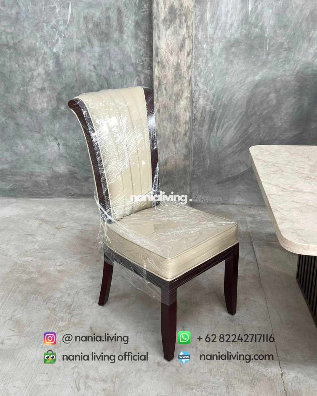 Marble Dining Table With Iron Legs And 6 Striped Chairs (7)