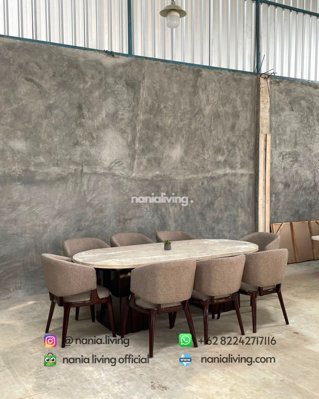Oval marble dining table and 6 Stella chairs (1)