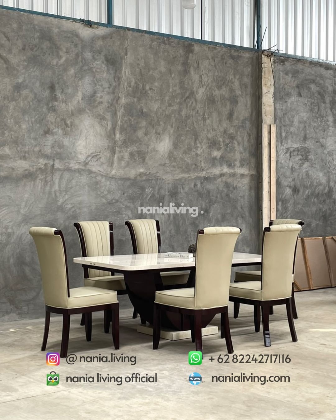 Standard Dining Table With 6 Chairs (3)