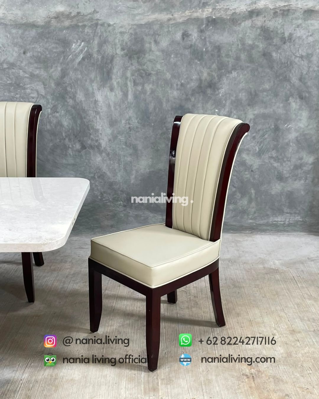 Standard Dining Table With 6 Chairs (5)