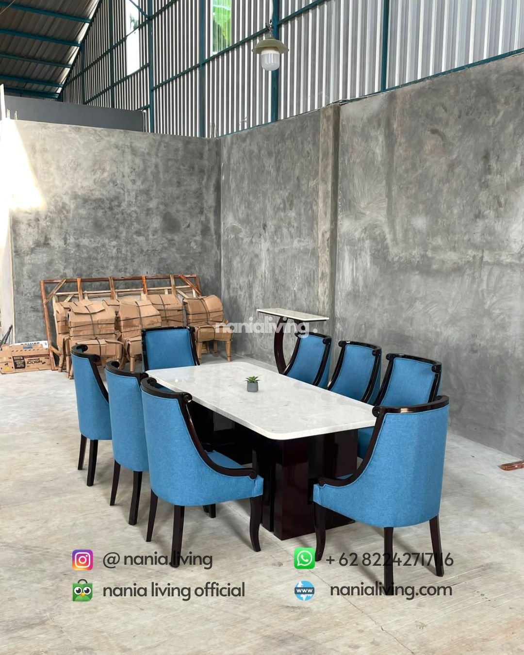Stella marble dining table with 8 blue spiral-patterned chairs (1)