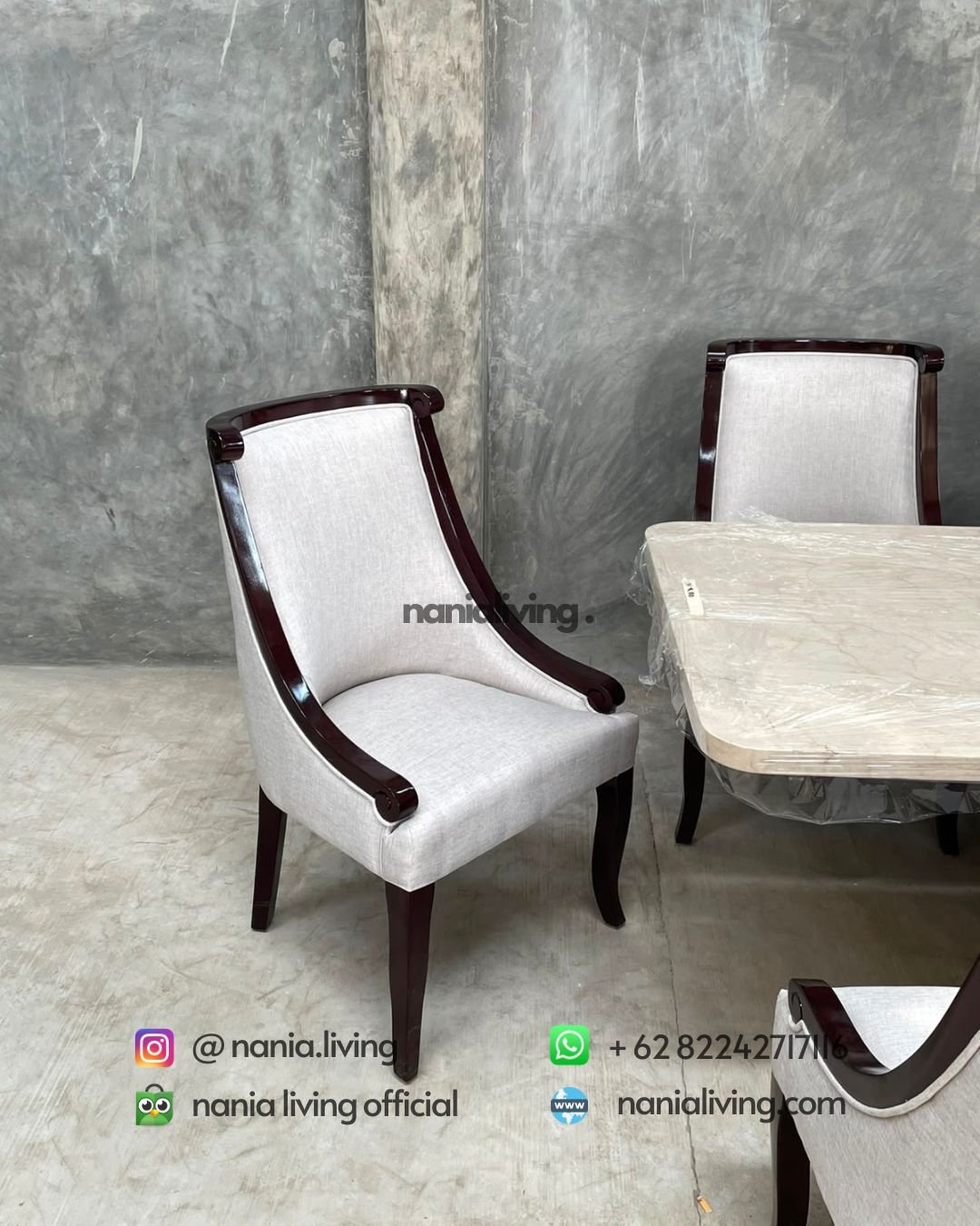 luxury marble dining table with 8 spiral-leg chairs (2)